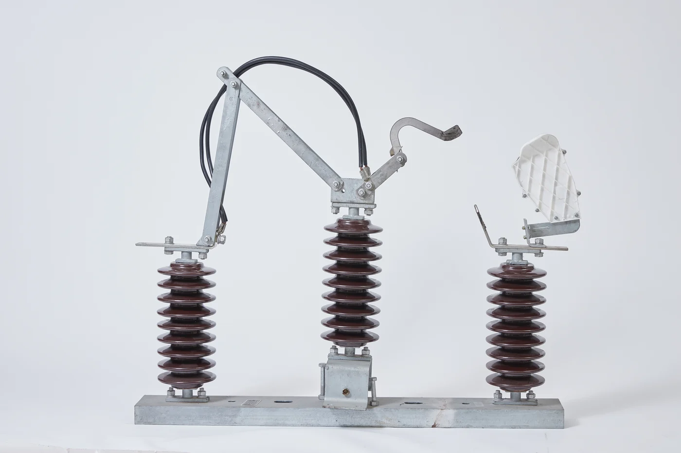 Side view of an outdoor air break switch with arc chute
