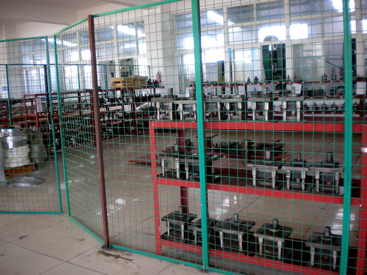 XIYA POWER production equipment arranged in workshop racks