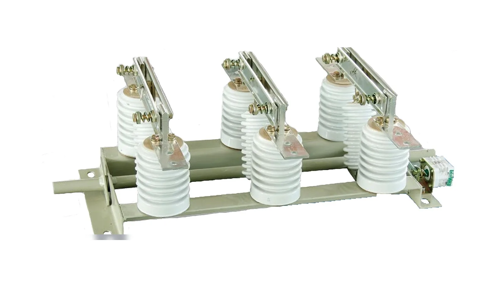 GN19 12 kV indoor disconnect switch with three phase knife blade contacts
